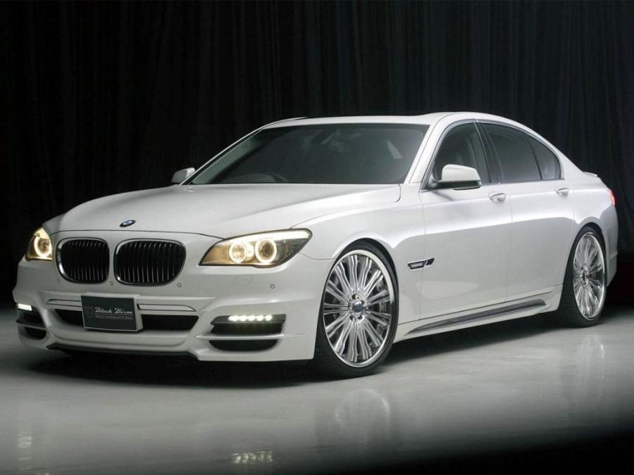  BMW 740i Black Bison by Wald 2010 года  (фото 1 из 7)